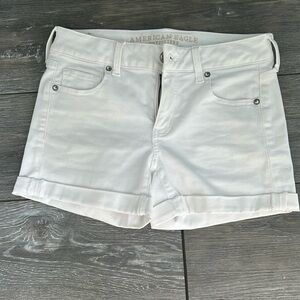 NWT American Eagle Outfitters Midi Short size 4